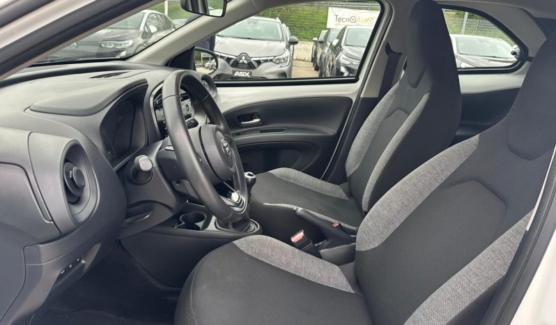 TOYOTA AYGO X 1.0 ACTIVE – BIANCO pieno