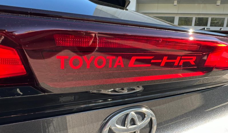TOYOTA C-HR 1.8 HYBRID TREND NERO – KM 0 pieno
