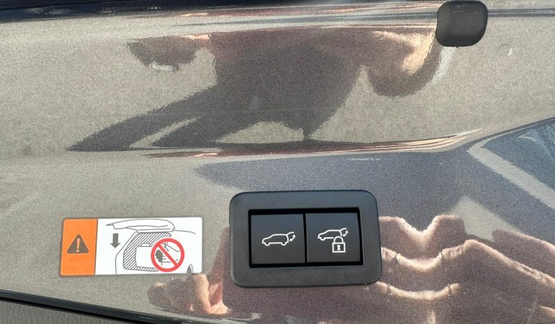 TOYOTA C-HR 1.8 HYBRID TREND NERO – KM 0 pieno