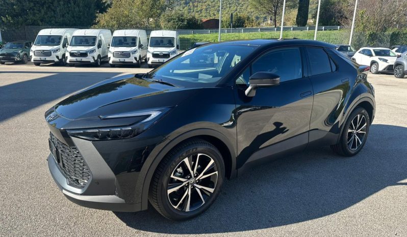 TOYOTA C-HR 1.8 HYBRID TREND NERO – KM 0 pieno