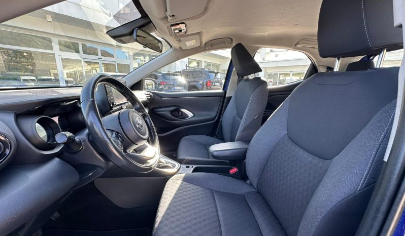 TOYOTA YARIS TREND 1.5 HYBRID BLU pieno