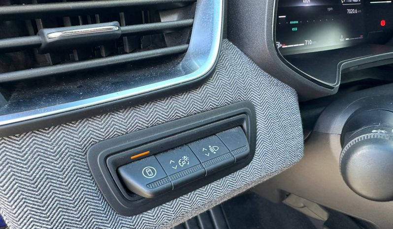 RENAULT CLIO TECHNO TCE 90CV – BLU IRON MY25 pieno