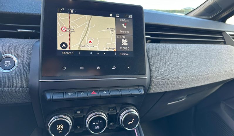 RENAULT CLIO TECHNO TCE 90CV – BLU IRON MY25 pieno