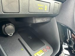 TOYOTA YARIS 1.5 HYBRID LOUNGE – BLACK pieno