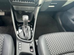 TOYOTA YARIS 1.5 HYBRID LOUNGE – BLACK pieno