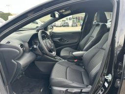 TOYOTA YARIS 1.5 HYBRID LOUNGE – BLACK pieno