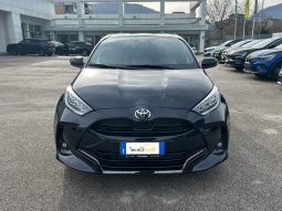 TOYOTA YARIS 1.5 HYBRID LOUNGE – BLACK pieno