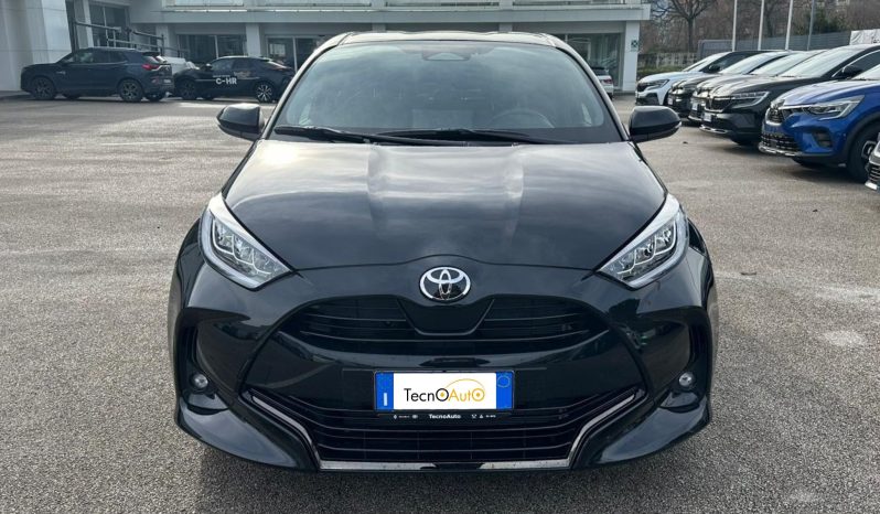 TOYOTA YARIS 1.5 HYBRID LOUNGE – BLACK pieno