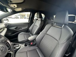 TOYOTA YARIS 1.5 HYBRID LOUNGE – BLACK pieno