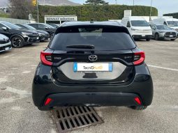 TOYOTA YARIS 1.5 HYBRID LOUNGE – BLACK pieno