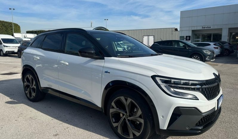 RENAULT AUSTRAL ESPRIT ALPINE HYBRID 200CV – BIANCO pieno