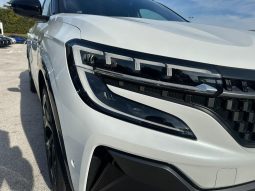 RENAULT AUSTRAL ESPRIT ALPINE HYBRID 200CV – BIANCO pieno