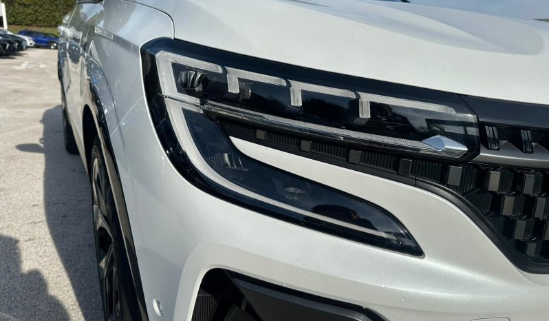 RENAULT AUSTRAL ESPRIT ALPINE HYBRID 200CV – BIANCO pieno