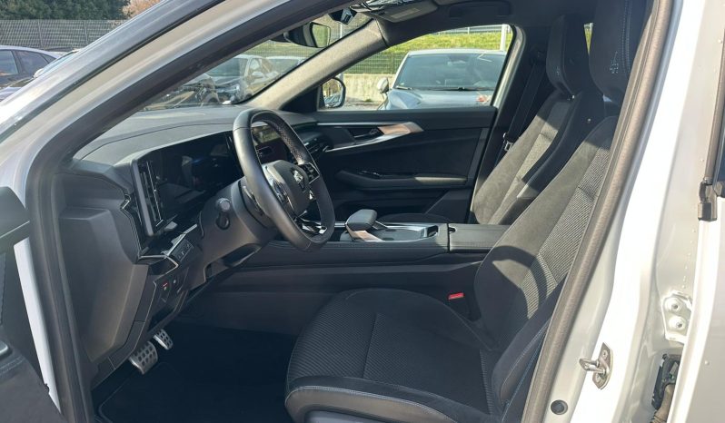 RENAULT AUSTRAL ESPRIT ALPINE HYBRID 200CV – BIANCO pieno