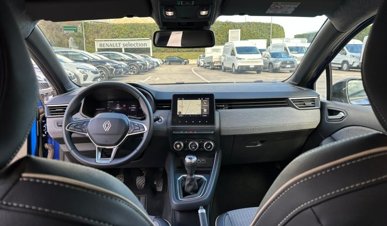 RENAULT CLIO MY25 TECHNO 1.0 TCE 90CV – BLU IRON pieno