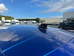 RENAULT CLIO MY25 TECHNO 1.0 TCE 90CV – BLU IRON pieno