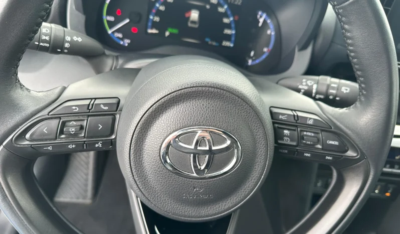 TOYOTA YARIS CROSS ADVENTURE BRONZE USATO NOLA AVELLINO pieno