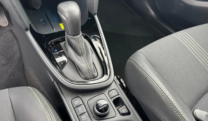 TOYOTA YARIS CROSS ADVENTURE BRONZE USATO NOLA AVELLINO pieno