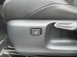 TOYOTA YARIS CROSS ADVENTURE BRONZE USATO NOLA AVELLINO pieno