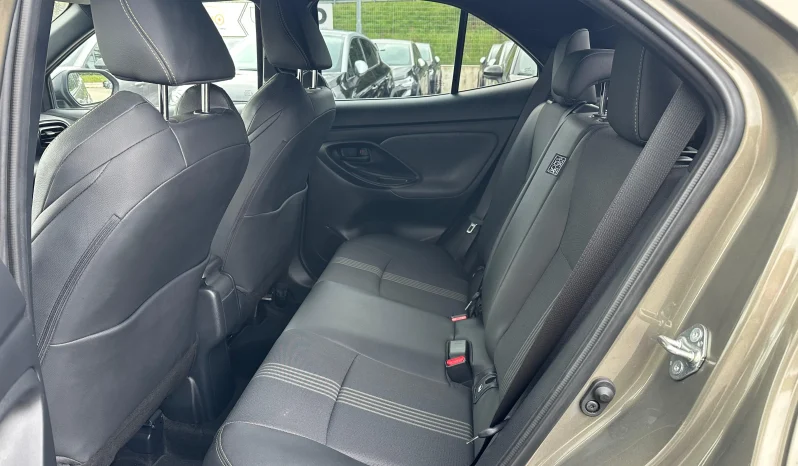 TOYOTA YARIS CROSS ADVENTURE BRONZE USATO NOLA AVELLINO pieno