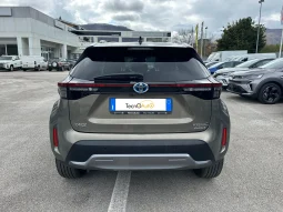 TOYOTA YARIS CROSS ADVENTURE BRONZE USATO NOLA AVELLINO pieno