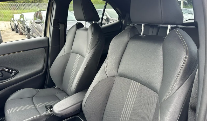 TOYOTA YARIS CROSS ADVENTURE BRONZE USATO NOLA AVELLINO pieno