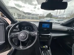 TOYOTA YARIS CROSS ADVENTURE BRONZE USATO NOLA AVELLINO pieno