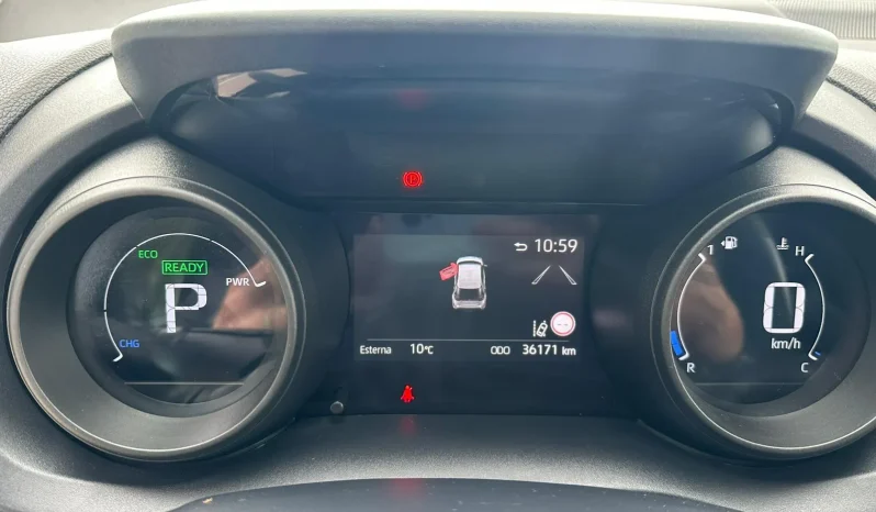 TOYOTA YARIS CROSS ACTIVE HYBRID USATO NOLA AVELLINO pieno