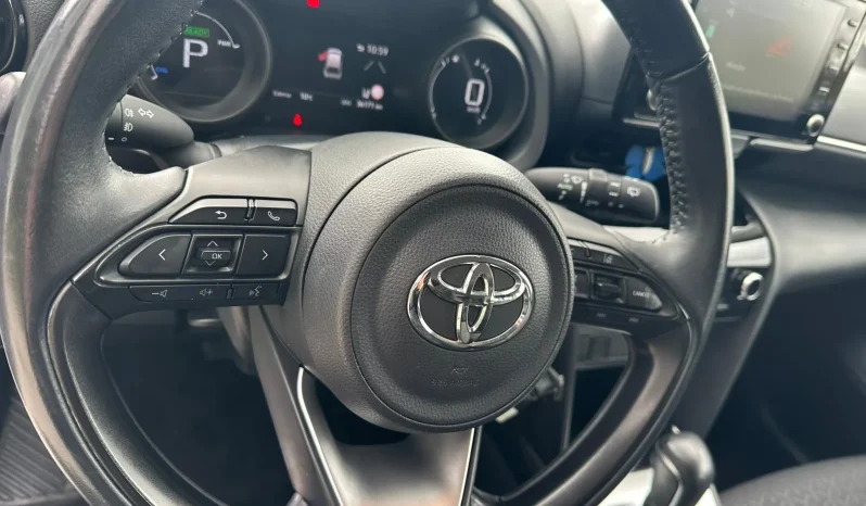 TOYOTA YARIS CROSS ACTIVE HYBRID USATO NOLA AVELLINO pieno