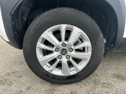 TOYOTA YARIS CROSS ACTIVE HYBRID USATO NOLA AVELLINO pieno