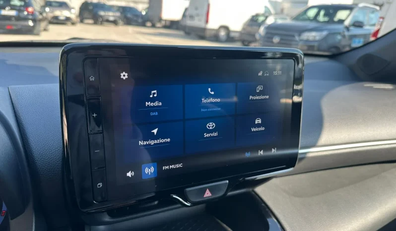 TOYOTA YARIS CROSS TREND HYBRID USATO NOLA AVELLINO pieno