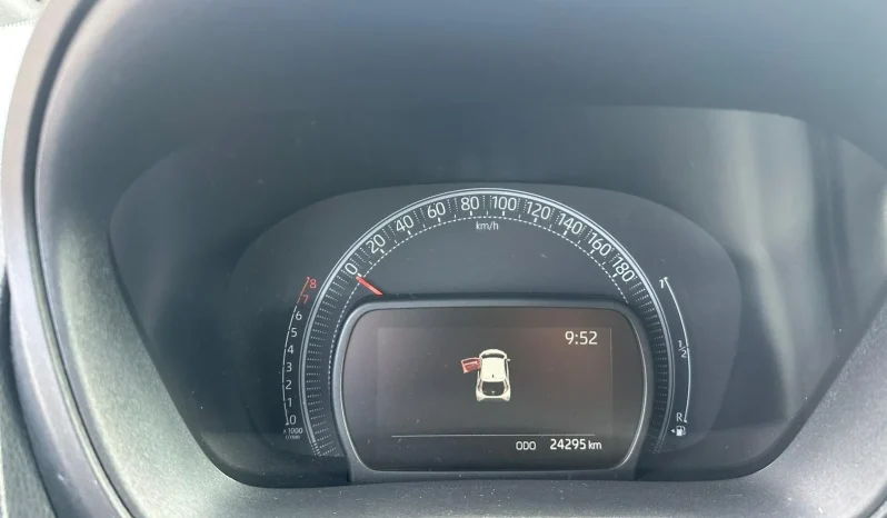 TOYOTA AYGO X 1.0 BENZINA GINGER USATO NOLA AVELLINO pieno