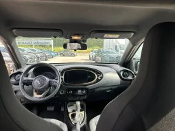 TOYOTA AYGO X 1.0 BENZINA GINGER USATO NOLA AVELLINO pieno