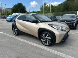 TOYOTA AYGO X 1.0 BENZINA GINGER USATO NOLA AVELLINO pieno