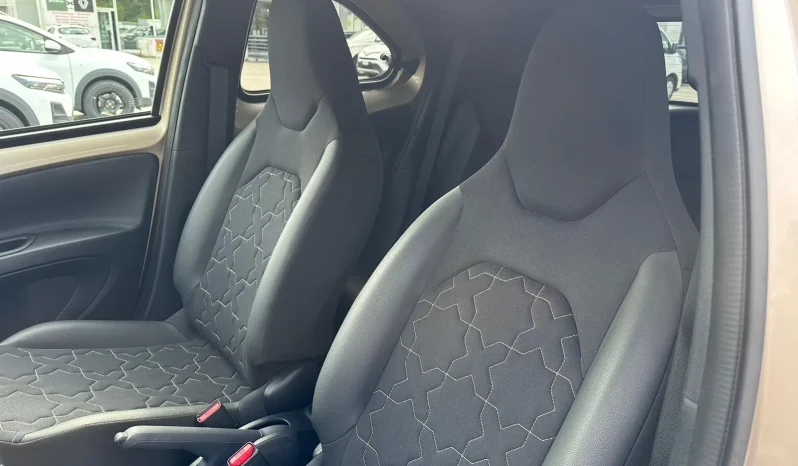 TOYOTA AYGO X 1.0 BENZINA GINGER USATO NOLA AVELLINO pieno