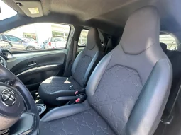 TOYOTA AYGO X 1.0 BENZINA VERDE USATO NOLA AVELLINO pieno