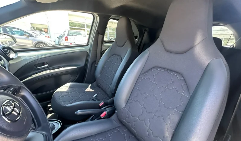 TOYOTA AYGO X 1.0 BENZINA VERDE USATO NOLA AVELLINO pieno