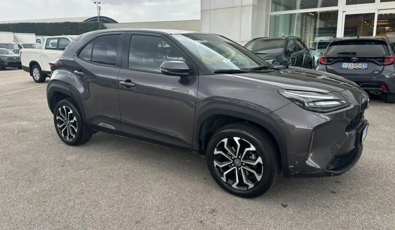 TOYOTA YARIS CROSS TREND HYBRID GREY USATO NOLA AVELLINO pieno