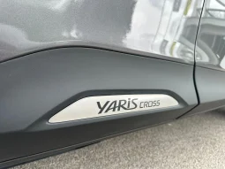 TOYOTA YARIS CROSS TREND HYBRID GREY USATO NOLA AVELLINO pieno