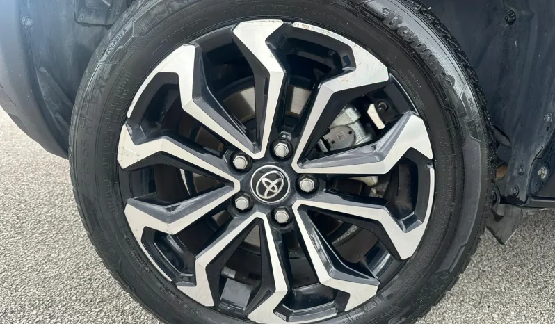 TOYOTA YARIS CROSS TREND HYBRID GREY USATO NOLA AVELLINO pieno