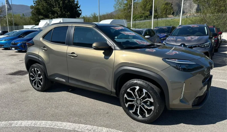 TOYOTA YARIS CROSS OXIDE HYBRID USATO NOLA AVELLINO pieno