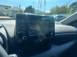 TOYOTA YARIS TREND HYBRID SILVER USATO NOLA AVELLINO pieno