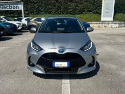 TOYOTA YARIS TREND HYBRID SILVER USATO NOLA AVELLINO pieno