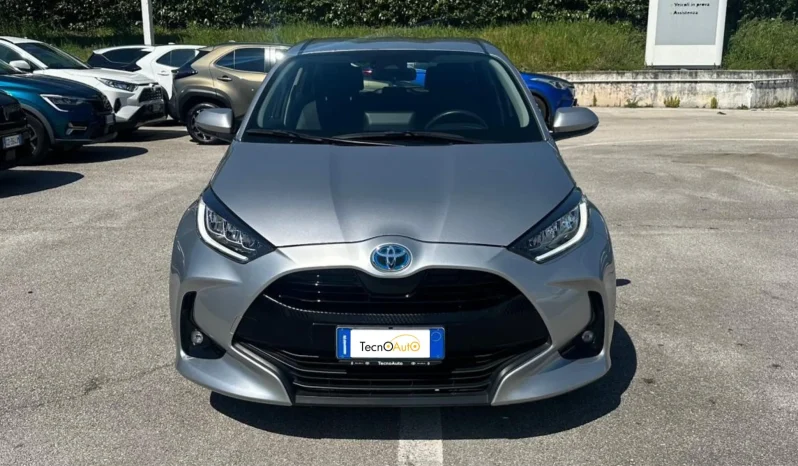 TOYOTA YARIS TREND HYBRID SILVER USATO NOLA AVELLINO pieno