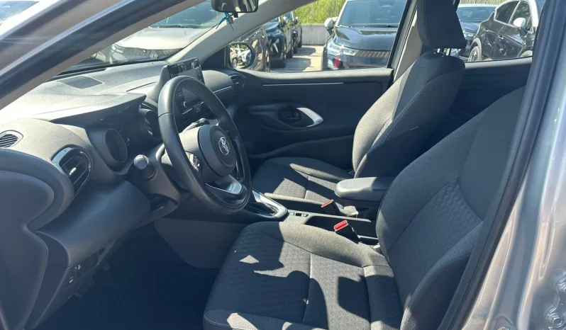 TOYOTA YARIS TREND HYBRID SILVER USATO NOLA AVELLINO pieno