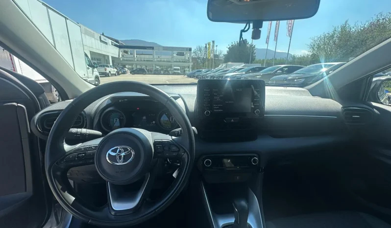 TOYOTA YARIS TREND HYBRID SILVER USATO NOLA AVELLINO pieno