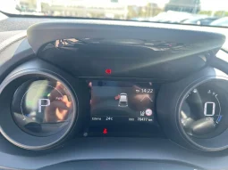 TOYOTA YARIS TREND HYBRID SILVER USATO NOLA AVELLINO pieno