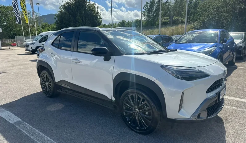 TOYOTA YARIS CROSS ADVENTURE 1.5 HYBRID USATO NOLA AVELLINO pieno