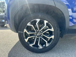 TOYOTA YARIS CROSS TREND 1.5 HYBRID BLUE USATO NOLA AVELLINO pieno