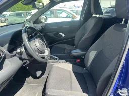TOYOTA YARIS CROSS TREND 1.5 HYBRID BLUE USATO NOLA AVELLINO pieno
